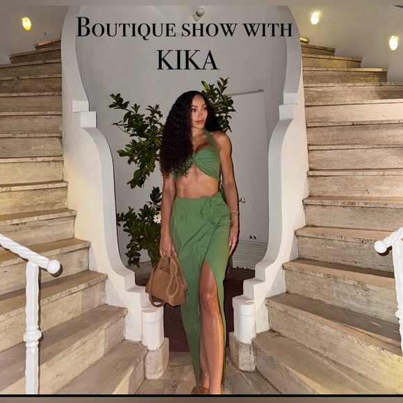 Like this flyer to get notified when i go LIVE - Picture 1 of 4